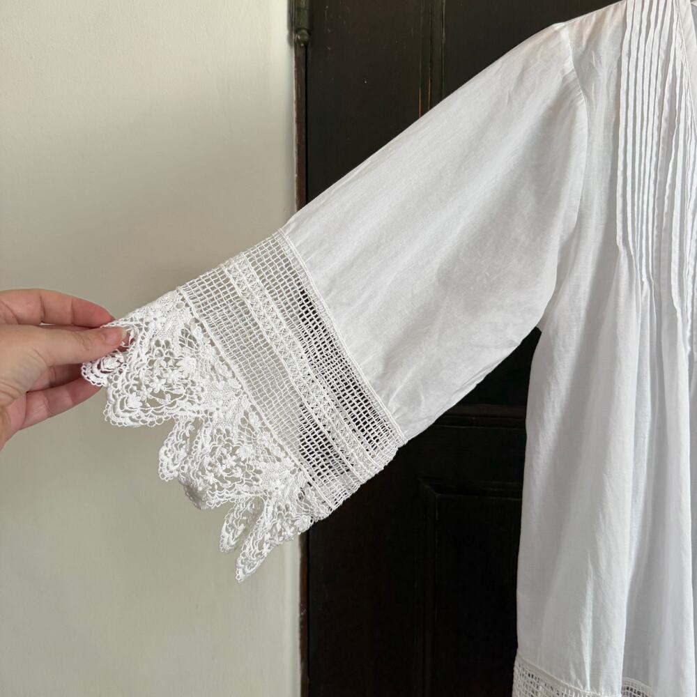 CAbi | Boho White Cotton Pintuck Lace Trim Flyaway Wide Sleeve Blouse Small - Picture 4 of 7